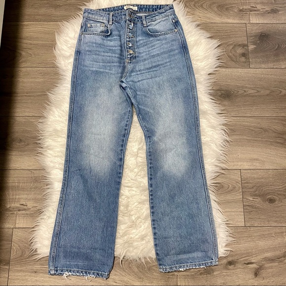 Straight Leg Trendy Zara Jeans - Picture 2 of 3